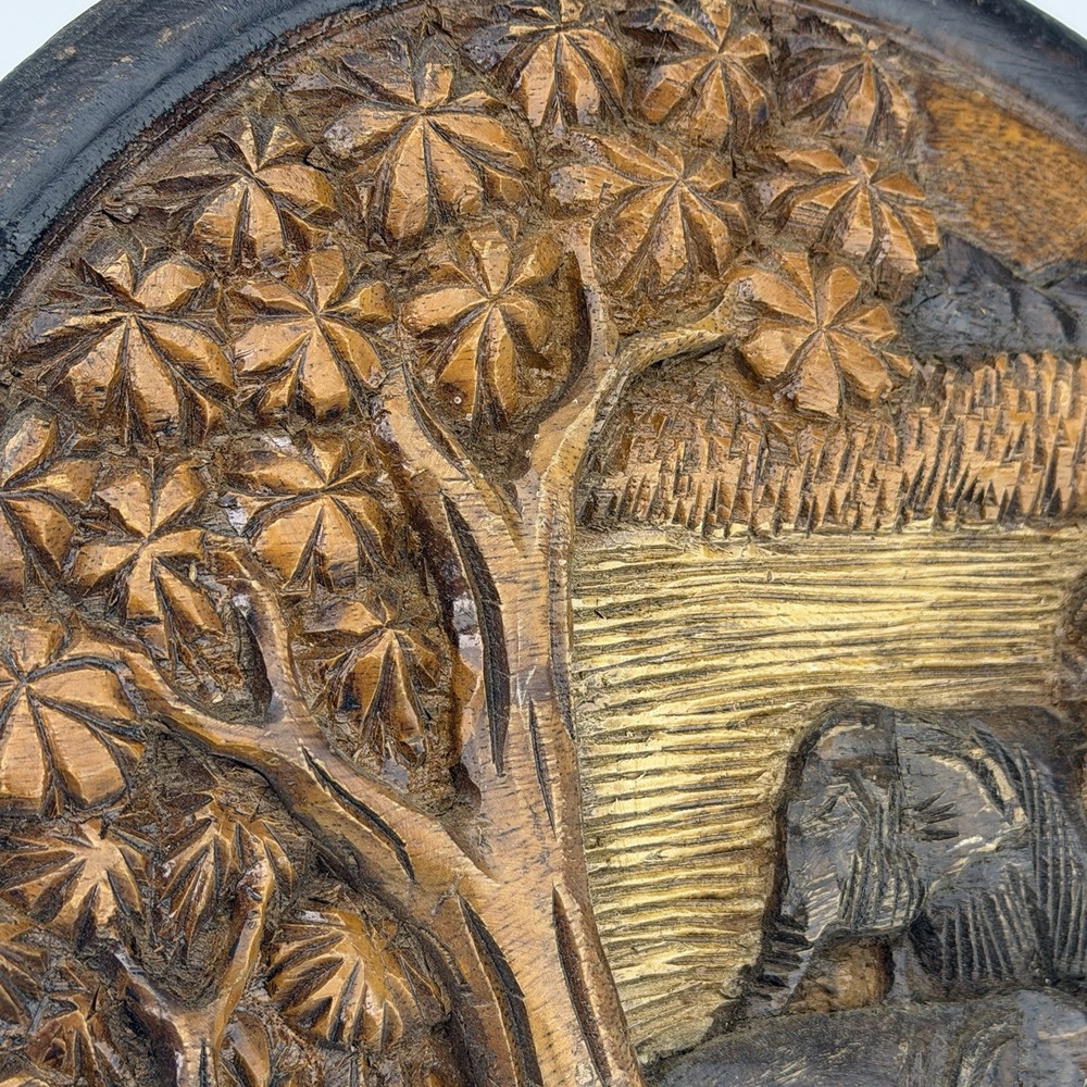 Vintage Hand Carved Wood Elephant Wall Plaque Safari Jungle Scene Round 11.5" - Picture 4 of 6